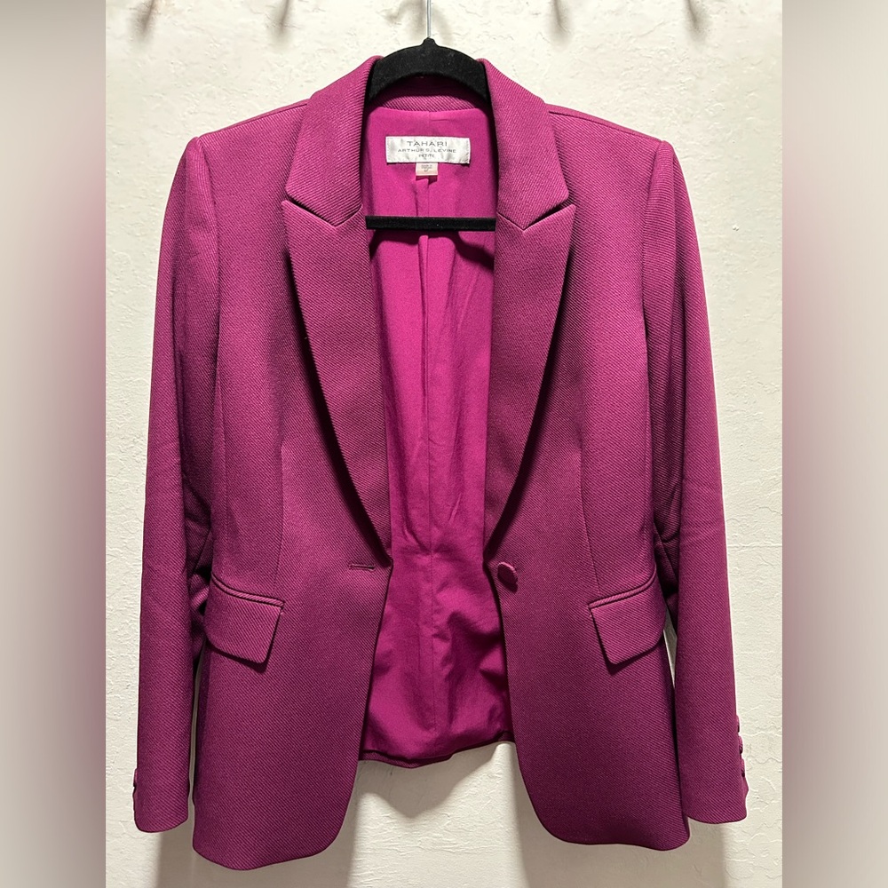 Tahari Blazer